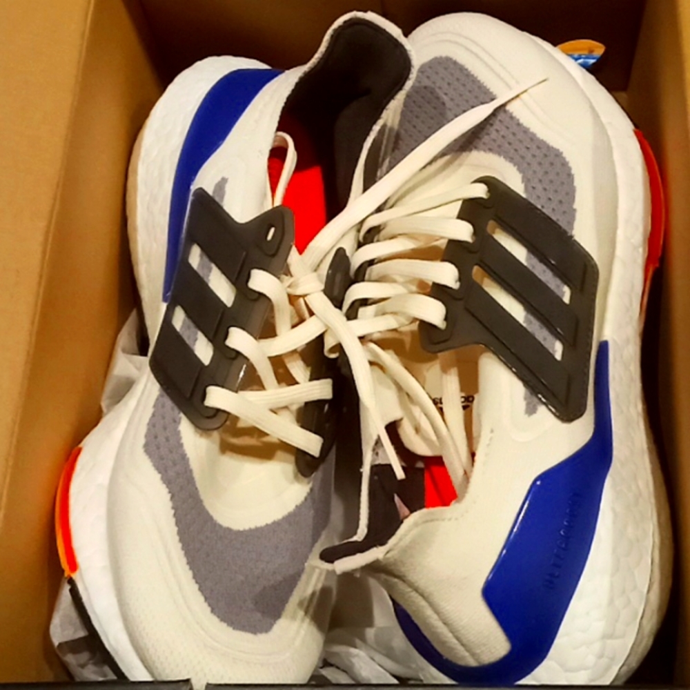 Ultraboost 21 j size 6.5